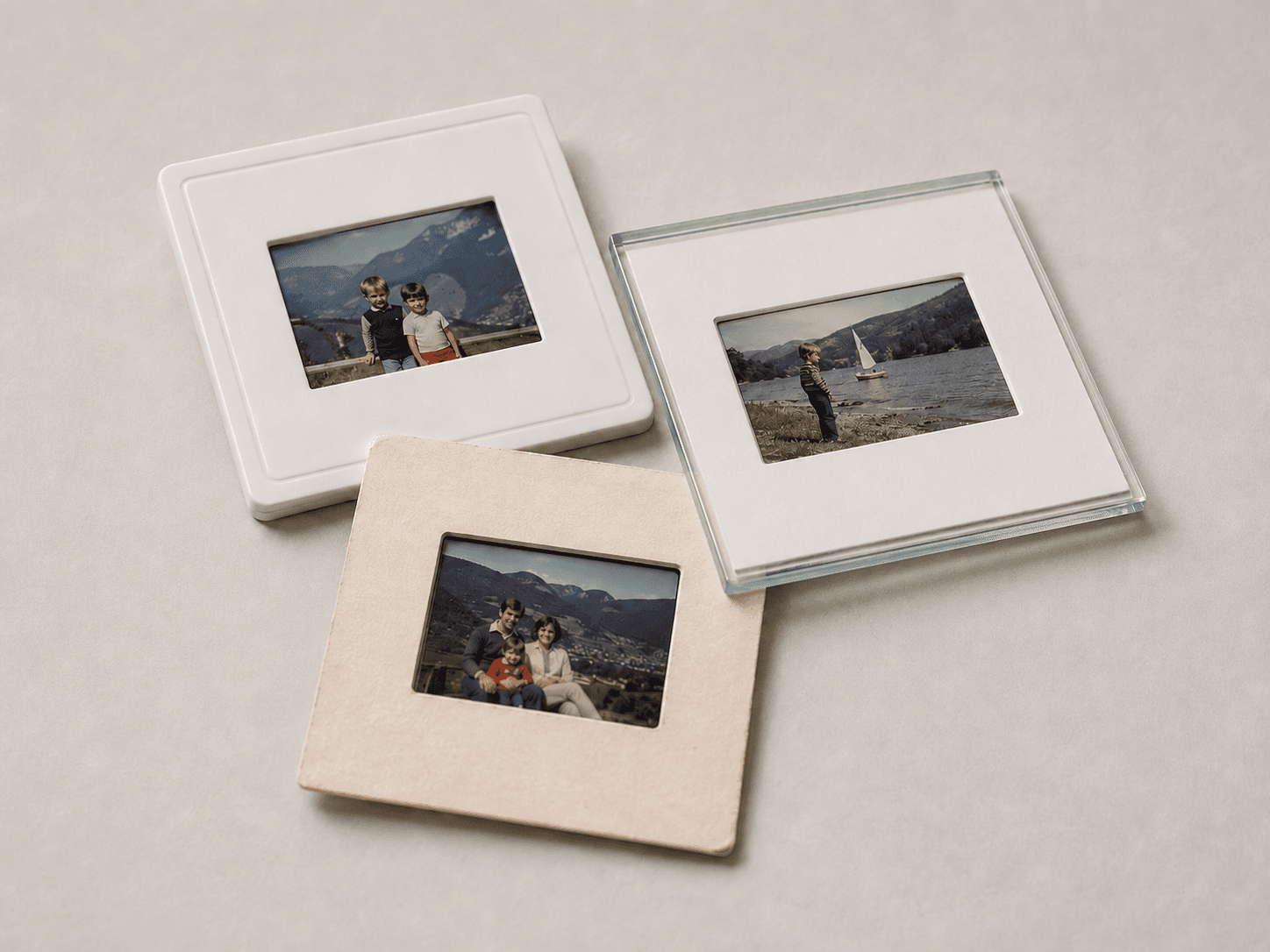 Gerahmte Kleinbild-Dias in Kunststoff-, Glas- und Papierrahmen